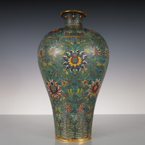 An Exquisite Cloisonne Gilt Bronze Lotus Pattern Flower Pattern Vase