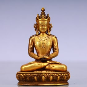 An Exquisite Gilt Bronze Statue of Avalokitesvara
