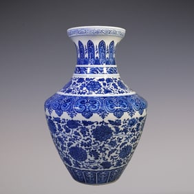An Exquisite Blue and White Lotus Pattern Vase