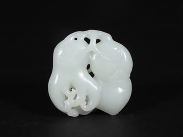 An Exquisite White Jade Bats and Peach Pattern Pendant