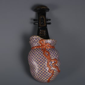 An Exquisite Famille-Rose Vase
