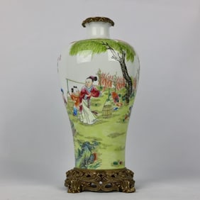 An Exquisite Enamel Inlaid Bronze Character and Story Pattern with poem Vase
