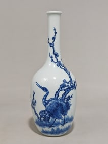 An Exquisite Blue and White Flower and Bird Pattern Vase