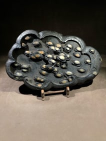 An Exquisite Crab Pattern Inkstone