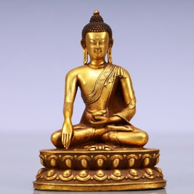 An Exquisite Gilt Bronze Statue of Sakyamuni