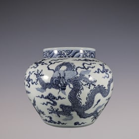 An Exquisite Blue and White Dragon Pattern Seawater Pattern Jar