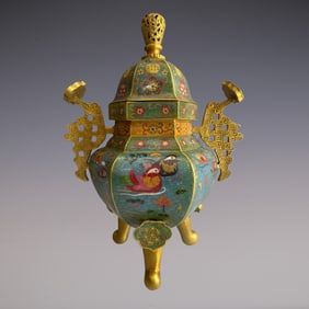 An Exquisite Cloisonne Lotus Pattern Flower and Bird Pattern Double-Ears and Tripod Censer