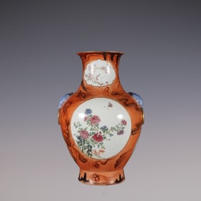 An Exquisite Famille-Rose Imitation Stone Grain Glaze Painted Gold Flower and Butterfly Pattern with