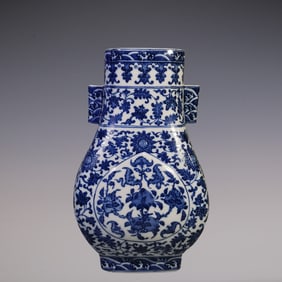 An Exquisite Blue and White Lotus Pattern Bats and Peach Pattern Seawater Pattern Double-Ears Vase