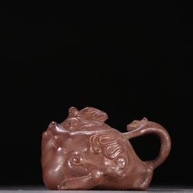 An Exquisite Purple Sands Toad-Form Teapot