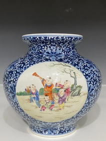 An Exquisite Famille-Rose Blue and White Lotus Pattern Landscape and Figure Pattern Flower and Bird