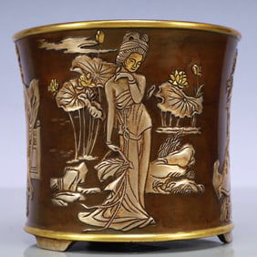 An Exquisite Gilt Bronze Character and Story Pattern Character and Story Pattern