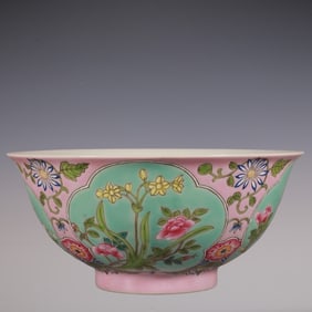 An Exquisite Enamel Ruby Red-Glazed Flower Pattern Bowl