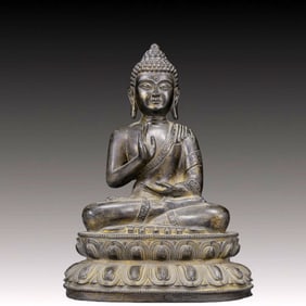 A Solemn Bronze Statue of Sakyamuni
