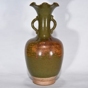 An Exquisite Jun yao Double-Ears Vase