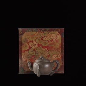 An Exquisite Purple Sands Auspicious Beast Pattern pot