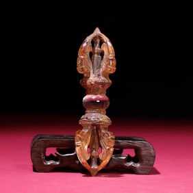 An Exquisite Crystal Vajry Pestle Ornament