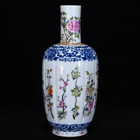 A Rare Blue and White Famille-Rose Flower Pattern Vase