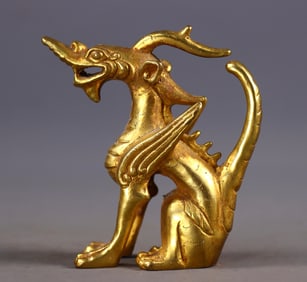 An Exquisite Gilt Bronze Dragon Ornament