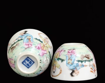 A Pair of Exquisite Famille-Rose Character and Story Pattern Cups