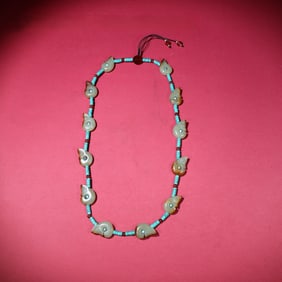 An Exquisite Turquoise Inlaid White Jade Necklace