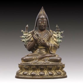 A Solemn Bronze Statue of Tsongkhapa