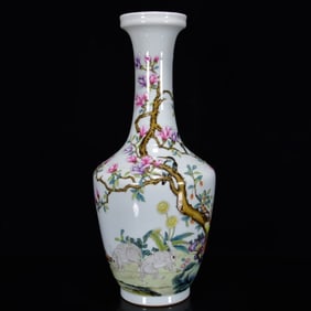 A Pair of Exquisite Famille-Rose Flower and Bird Pattern Vase