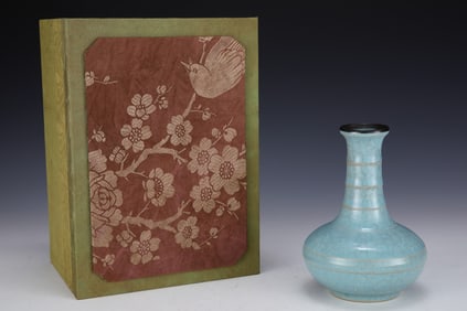 An Exquisite Ru yao Sky Blue Glazed Vase