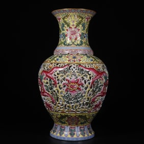 A Huge Yellow Ground Famille-Rose Painted Gold Lotus Flower Pattern Carve Hollow Dragon Pattern Vase