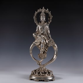 An Exquisite Silver-plated Statue of Avalokitesvara Ornament