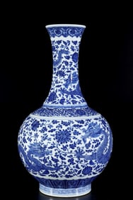 A Huge Blue and White Lotus and Dragon Pattern Vase