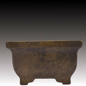 An Exquisite Bronze Four Legs Censer,Ming Dynasty, China,Xuande Six-character