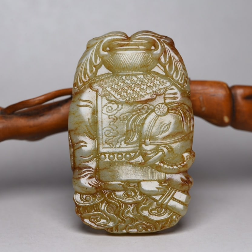 An Exquisite White Jade Elephant Pattern Hand Piece (1 of 7)