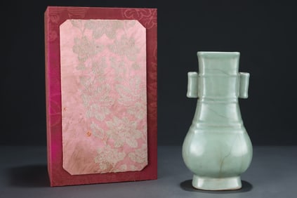 An Exquisite Guan yao Celadon Glazed Double-Ears Vase