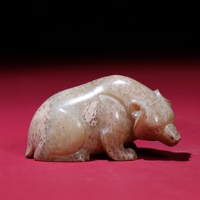 An Exquisite Gaogu Jade Bear Hand Piece