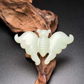 An Exquisite White Jade Bat Ornament