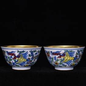 A Pair of Exquisite Doucai Gilt Phoenix Pattern Cup