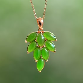 An Exquisite Sterling Silver-Gold Plated Inlaid Jasper Pendant