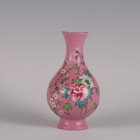 A Rare  Carmine Pink Ground Pahua Enameled Flower Pattern Vase