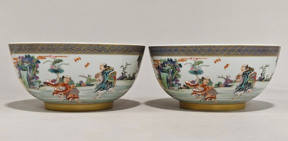 A Pair of Rare Wucai Figure Pattern Bowls