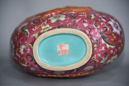 A Rare Enamel Color Flower and Bird Pattern Vase
