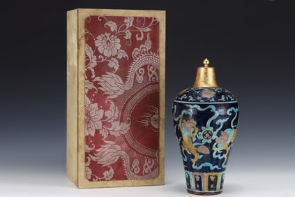 A Rare Fahua Glazed Lion and Embroidered Ball Pattern Prunus Vase
