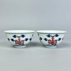 A Pair of Rare Blue and White Underglaze Red Flower Pattern Cups