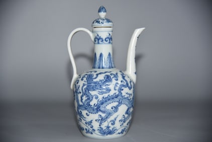 A Rare Enamel Color Interlocking Lotus Deer Pattern Double-Eared Vase