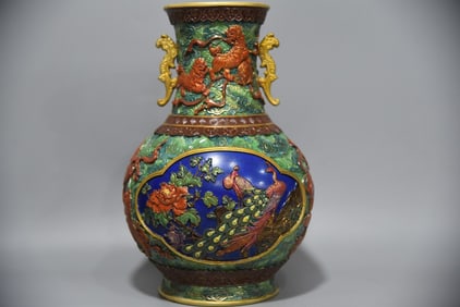 A Rare Enamel Color Melon and Fruit Figure Pattern Plate