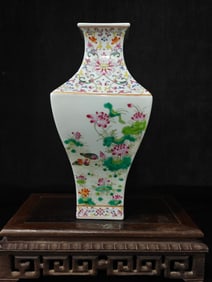 A Rare Famille-Rose Flower and Bird Pattern Square Vase
