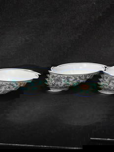 A pair of Rare Doucai Lotus Pattern Bowl: A pair of Rare Doucai Lotus Pattern Bowl,Qing Dynasty, China,Yongzheng Six-character Mark,Size:2.8inx6.3in &#19968;&#23545;&#26007;&#24425;&#32544;&#26525;&#33714;&#32441;&#30871;,&#20013;&#22269;&#28