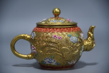 A Rare Enamel Color Gilded Dragon and Phoenix Pattern Pot