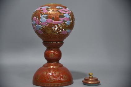 A Rare Enamel Color Gilded Interlocking Lotus Flower Pattern Gourd Vase