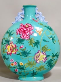 A Rare Turquoise Famille-Rose Flower Pattern Vase,With poem